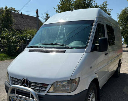 Белый Мерседес Sprinter, объемом двигателя 2.15 л и пробегом 500 тыс. км за 7000 $, фото 3 на Automoto.ua