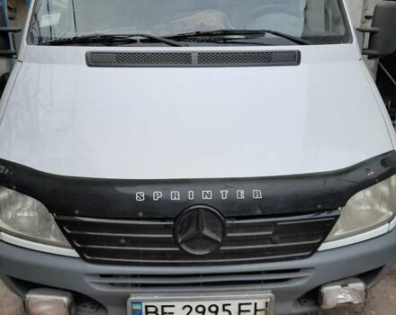 Белый Мерседес Sprinter, объемом двигателя 2.2 л и пробегом 500 тыс. км за 8500 $, фото 2 на Automoto.ua
