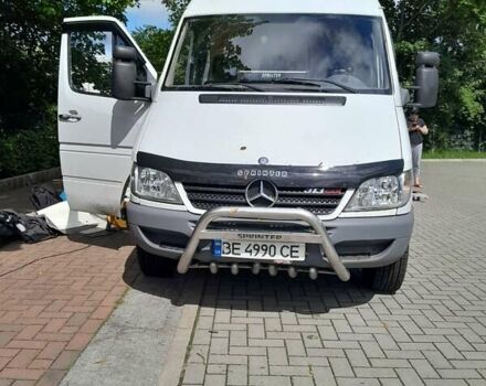 Белый Мерседес Sprinter, объемом двигателя 2.1 л и пробегом 490 тыс. км за 8800 $, фото 5 на Automoto.ua