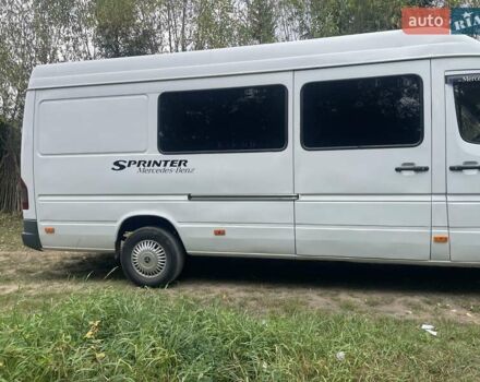 Белый Мерседес Sprinter, объемом двигателя 2.15 л и пробегом 779 тыс. км за 9400 $, фото 6 на Automoto.ua