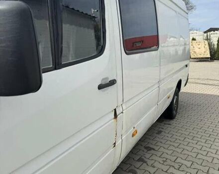 Белый Мерседес Sprinter, объемом двигателя 2.7 л и пробегом 530 тыс. км за 8000 $, фото 2 на Automoto.ua