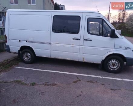 Белый Мерседес Sprinter, объемом двигателя 2.15 л и пробегом 493 тыс. км за 6500 $, фото 3 на Automoto.ua
