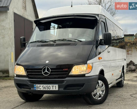 Белый Мерседес Sprinter, объемом двигателя 2.7 л и пробегом 450 тыс. км за 9700 $, фото 6 на Automoto.ua