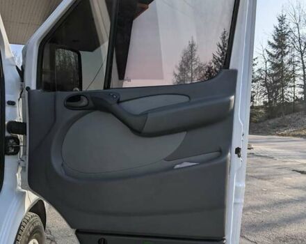 Белый Мерседес Sprinter, объемом двигателя 2.2 л и пробегом 690 тыс. км за 10700 $, фото 27 на Automoto.ua