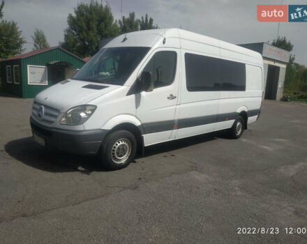 Белый Мерседес Sprinter, объемом двигателя 3 л и пробегом 780 тыс. км за 10500 $, фото 2 на Automoto.ua