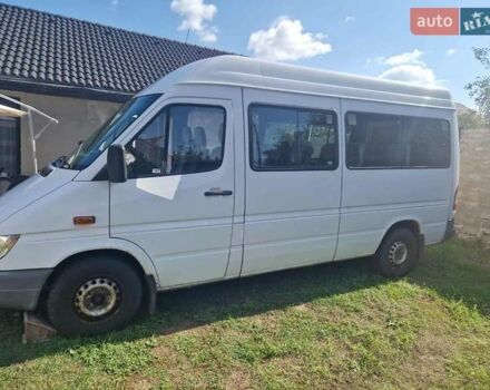 Белый Мерседес Sprinter, объемом двигателя 2.2 л и пробегом 697 тыс. км за 4666 $, фото 12 на Automoto.ua