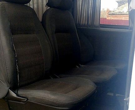 Белый Мерседес Sprinter, объемом двигателя 2.1 л и пробегом 529 тыс. км за 11200 $, фото 2 на Automoto.ua