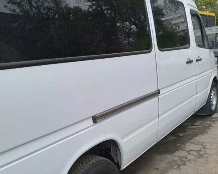 Белый Мерседес Sprinter, объемом двигателя 0 л и пробегом 300 тыс. км за 8500 $, фото 3 на Automoto.ua