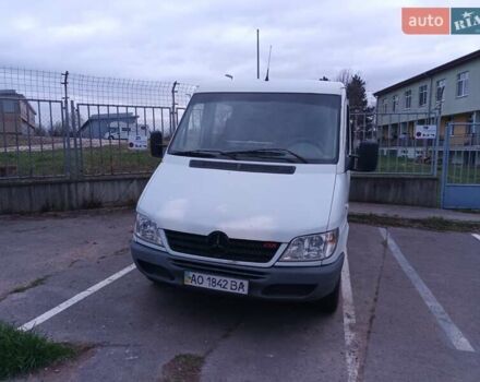 Белый Мерседес Sprinter, объемом двигателя 2.15 л и пробегом 493 тыс. км за 6500 $, фото 1 на Automoto.ua