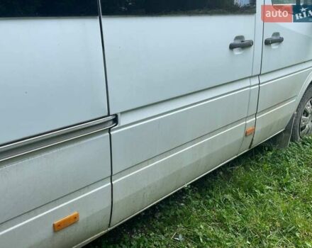 Белый Мерседес Sprinter, объемом двигателя 2.2 л и пробегом 350 тыс. км за 8000 $, фото 9 на Automoto.ua