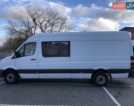 Белый Мерседес Sprinter, объемом двигателя 2.2 л и пробегом 436 тыс. км за 18500 $, фото 3 на Automoto.ua