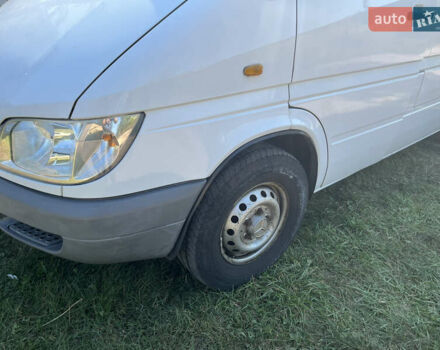 Белый Мерседес Sprinter, объемом двигателя 2.2 л и пробегом 268 тыс. км за 9900 $, фото 5 на Automoto.ua