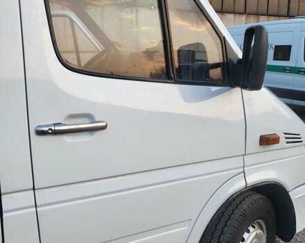 Белый Мерседес Sprinter, объемом двигателя 2.2 л и пробегом 750 тыс. км за 14500 $, фото 9 на Automoto.ua