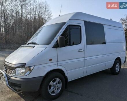 Белый Мерседес Sprinter, объемом двигателя 2.2 л и пробегом 690 тыс. км за 10700 $, фото 3 на Automoto.ua