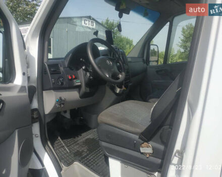 Белый Мерседес Sprinter, объемом двигателя 3 л и пробегом 780 тыс. км за 10500 $, фото 7 на Automoto.ua