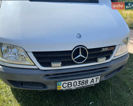Белый Мерседес Sprinter, объемом двигателя 2.2 л и пробегом 268 тыс. км за 9900 $, фото 1 на Automoto.ua