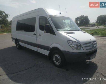 Белый Мерседес Sprinter, объемом двигателя 3 л и пробегом 780 тыс. км за 10500 $, фото 1 на Automoto.ua