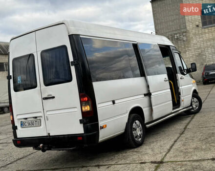 Белый Мерседес Sprinter, объемом двигателя 2.7 л и пробегом 450 тыс. км за 9700 $, фото 8 на Automoto.ua