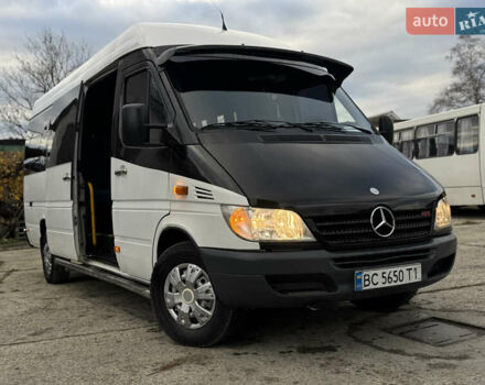 Белый Мерседес Sprinter, объемом двигателя 2.7 л и пробегом 450 тыс. км за 9700 $, фото 2 на Automoto.ua