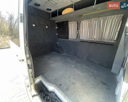 Белый Мерседес Sprinter, объемом двигателя 2.2 л и пробегом 573 тыс. км за 6500 $, фото 12 на Automoto.ua