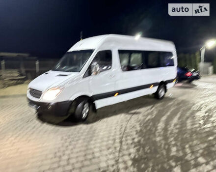 Белый Мерседес Sprinter, объемом двигателя 2.15 л и пробегом 380 тыс. км за 13800 $, фото 4 на Automoto.ua