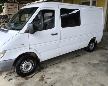 Белый Мерседес Sprinter, объемом двигателя 0 л и пробегом 299 тыс. км за 9500 $, фото 3 на Automoto.ua
