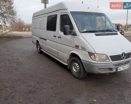 Белый Мерседес Sprinter, объемом двигателя 2.2 л и пробегом 750 тыс. км за 9700 $, фото 2 на Automoto.ua