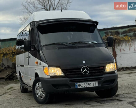 Белый Мерседес Sprinter, объемом двигателя 2.7 л и пробегом 450 тыс. км за 9700 $, фото 1 на Automoto.ua