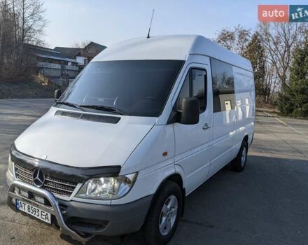 Белый Мерседес Sprinter, объемом двигателя 2.2 л и пробегом 690 тыс. км за 10700 $, фото 6 на Automoto.ua