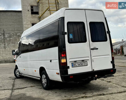Белый Мерседес Sprinter, объемом двигателя 2.7 л и пробегом 450 тыс. км за 9700 $, фото 4 на Automoto.ua