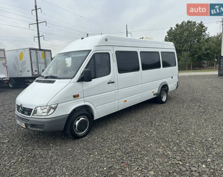 Белый Мерседес Sprinter, объемом двигателя 2.7 л и пробегом 102 тыс. км за 24700 $, фото 1 на Automoto.ua