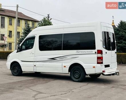 Білий Мерседес Sprinter, об'ємом двигуна 2.2 л та пробігом 300 тис. км за 9950 $, фото 5 на Automoto.ua