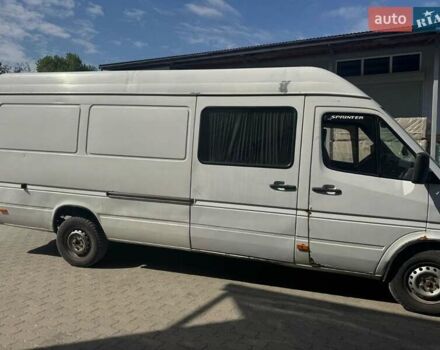 Белый Мерседес Sprinter, объемом двигателя 2.7 л и пробегом 530 тыс. км за 8000 $, фото 4 на Automoto.ua