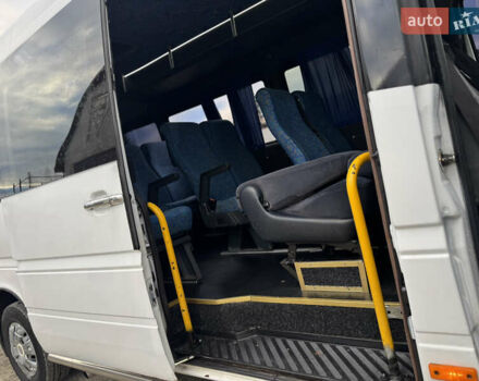 Белый Мерседес Sprinter, объемом двигателя 2.7 л и пробегом 450 тыс. км за 9700 $, фото 9 на Automoto.ua