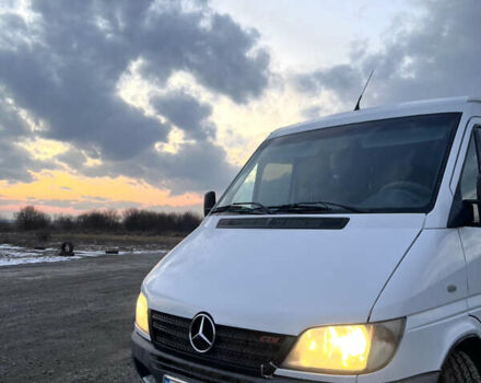 Белый Мерседес Sprinter, объемом двигателя 2.2 л и пробегом 600 тыс. км за 7999 $, фото 6 на Automoto.ua