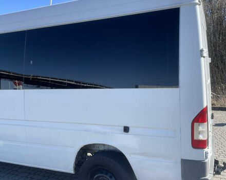 Белый Мерседес Sprinter, объемом двигателя 2.2 л и пробегом 573 тыс. км за 6500 $, фото 5 на Automoto.ua