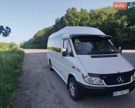 Белый Мерседес Sprinter, объемом двигателя 2.1 л и пробегом 530 тыс. км за 11800 $, фото 4 на Automoto.ua