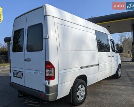 Белый Мерседес Sprinter, объемом двигателя 2.2 л и пробегом 690 тыс. км за 10700 $, фото 2 на Automoto.ua
