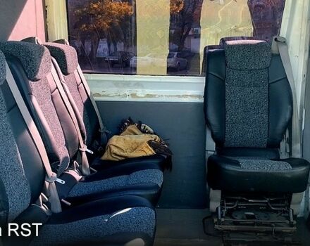 Белый Мерседес Sprinter, объемом двигателя 2.1 л и пробегом 641 тыс. км за 9500 $, фото 3 на Automoto.ua