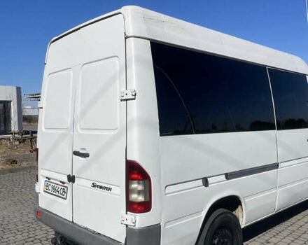 Белый Мерседес Sprinter, объемом двигателя 2.2 л и пробегом 573 тыс. км за 6500 $, фото 3 на Automoto.ua