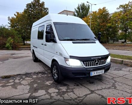 Білий Мерседес Sprinter, об'ємом двигуна 2.7 л та пробігом 480 тис. км за 10800 $, фото 2 на Automoto.ua