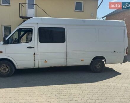 Белый Мерседес Sprinter, объемом двигателя 2.7 л и пробегом 530 тыс. км за 8000 $, фото 6 на Automoto.ua