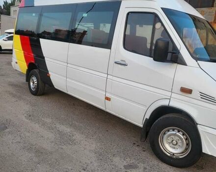 Белый Мерседес Sprinter, объемом двигателя 2.2 л и пробегом 750 тыс. км за 14500 $, фото 4 на Automoto.ua