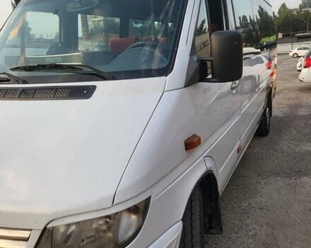 Белый Мерседес Sprinter, объемом двигателя 2.2 л и пробегом 750 тыс. км за 14500 $, фото 2 на Automoto.ua