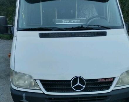 Белый Мерседес Sprinter, объемом двигателя 2.2 л и пробегом 120 тыс. км за 8000 $, фото 1 на Automoto.ua