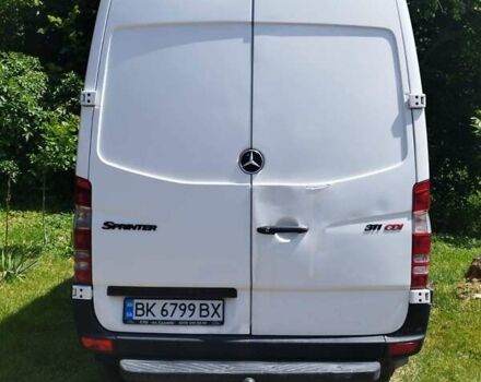 Белый Мерседес Sprinter, объемом двигателя 2.1 л и пробегом 704 тыс. км за 11950 $, фото 3 на Automoto.ua