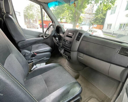 Белый Мерседес Sprinter, объемом двигателя 2.15 л и пробегом 555 тыс. км за 7800 $, фото 8 на Automoto.ua