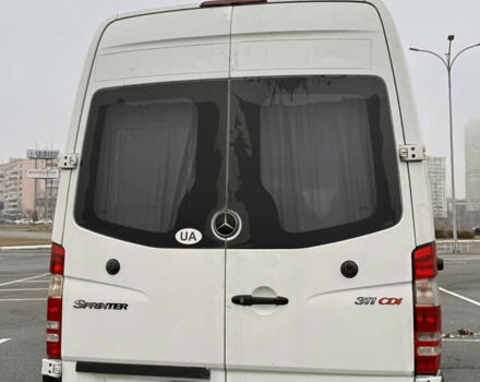 Белый Мерседес Sprinter, объемом двигателя 2.15 л и пробегом 384 тыс. км за 7800 $, фото 12 на Automoto.ua