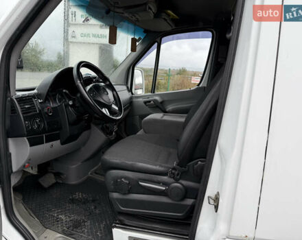 Белый Мерседес Sprinter, объемом двигателя 3 л и пробегом 700 тыс. км за 20488 $, фото 15 на Automoto.ua