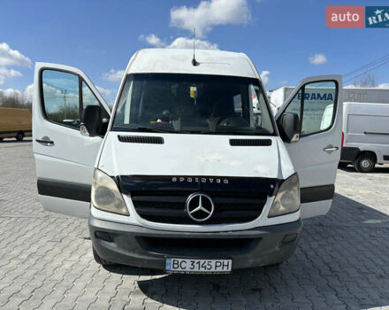Белый Мерседес Sprinter, объемом двигателя 2.99 л и пробегом 802 тыс. км за 14950 $, фото 2 на Automoto.ua